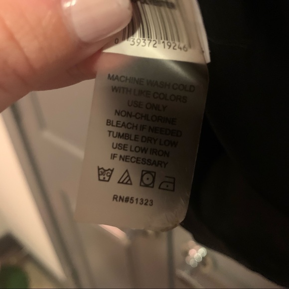 Vince Camuto Collared Top - Picture 4 of 4